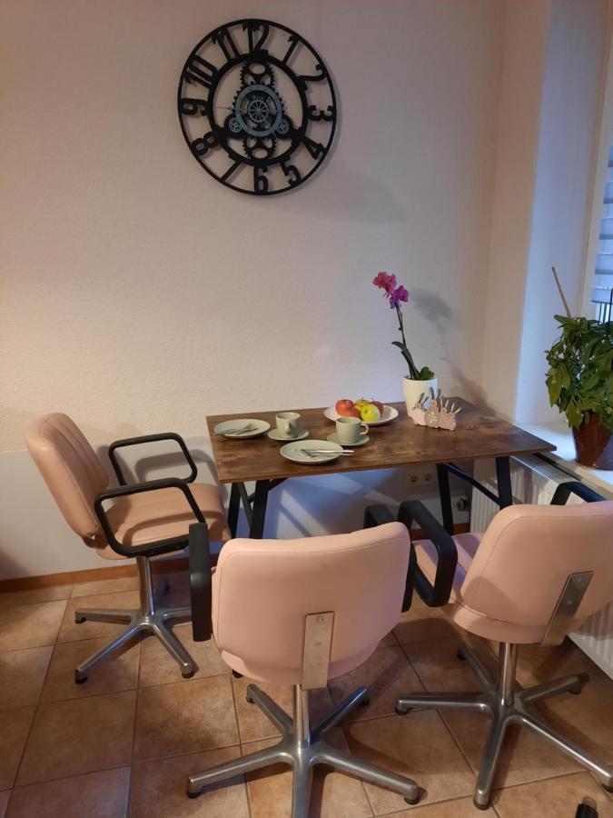 Апартаменты Urlaub Im Friseursalon Зебниц Экстерьер фото